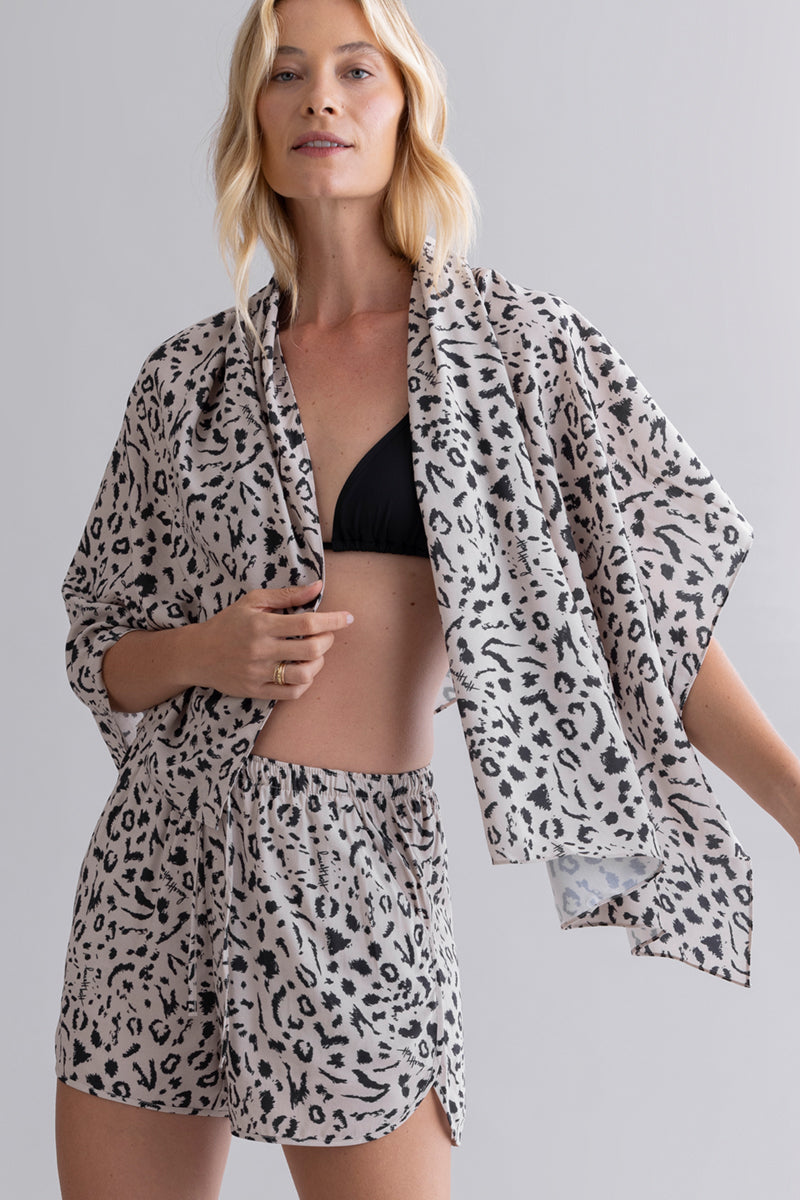 Big Scarf Mono Leo Oatmeal | Hey Honey & Active Wear